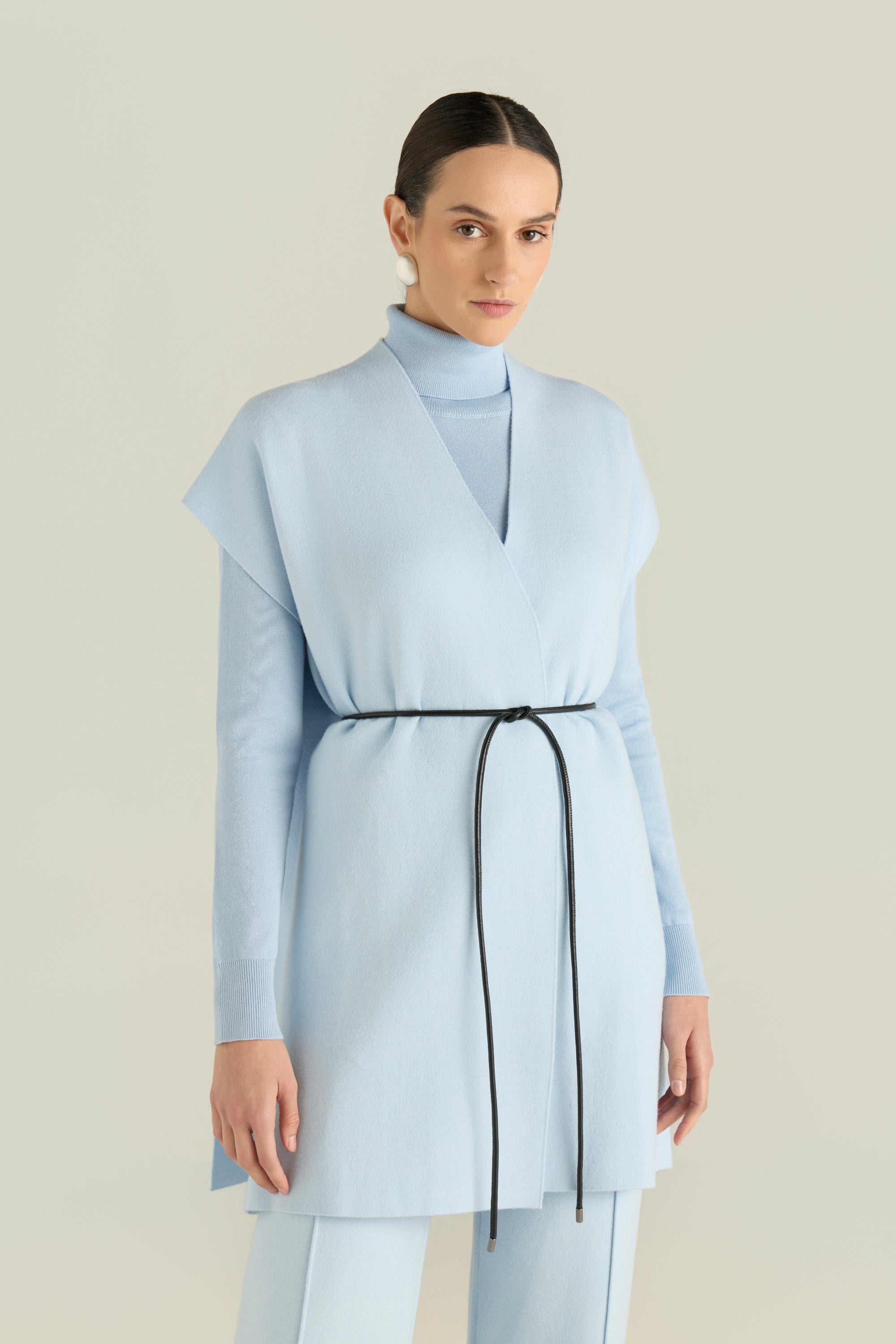 Sleeveless Knit Cardigan