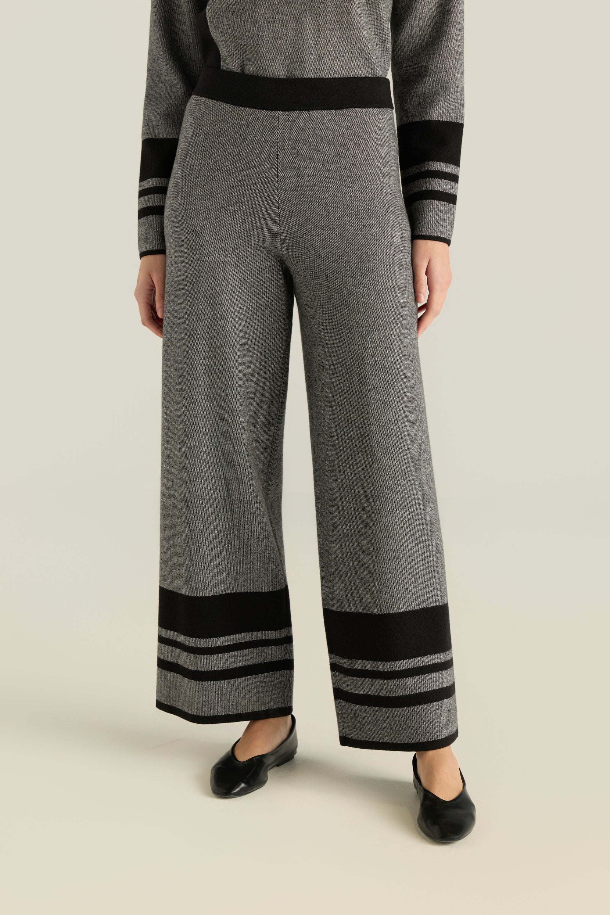 Striped Hem Knit Trousers
