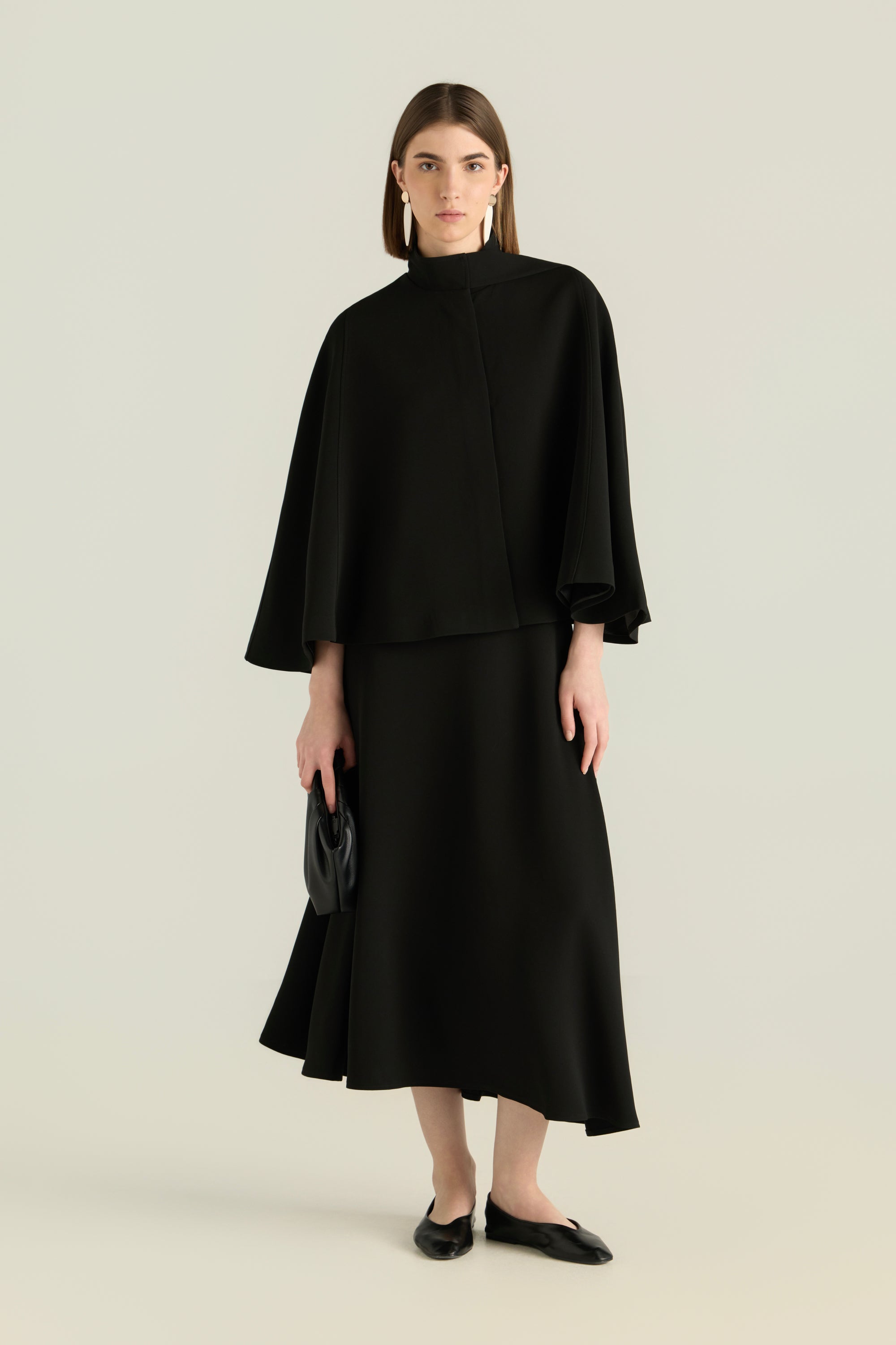 Solid Sd Collar Cape